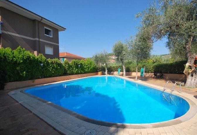 Casa Vacanze Orchidea Apartamento Diano Marina Exterior foto